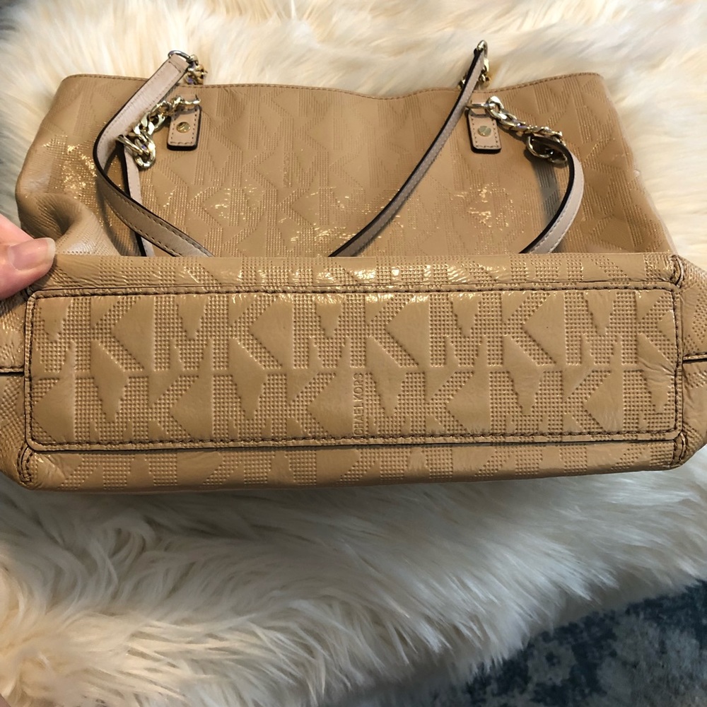 Michael Kors tan patent leather double handle tote - Picture 11 of 14